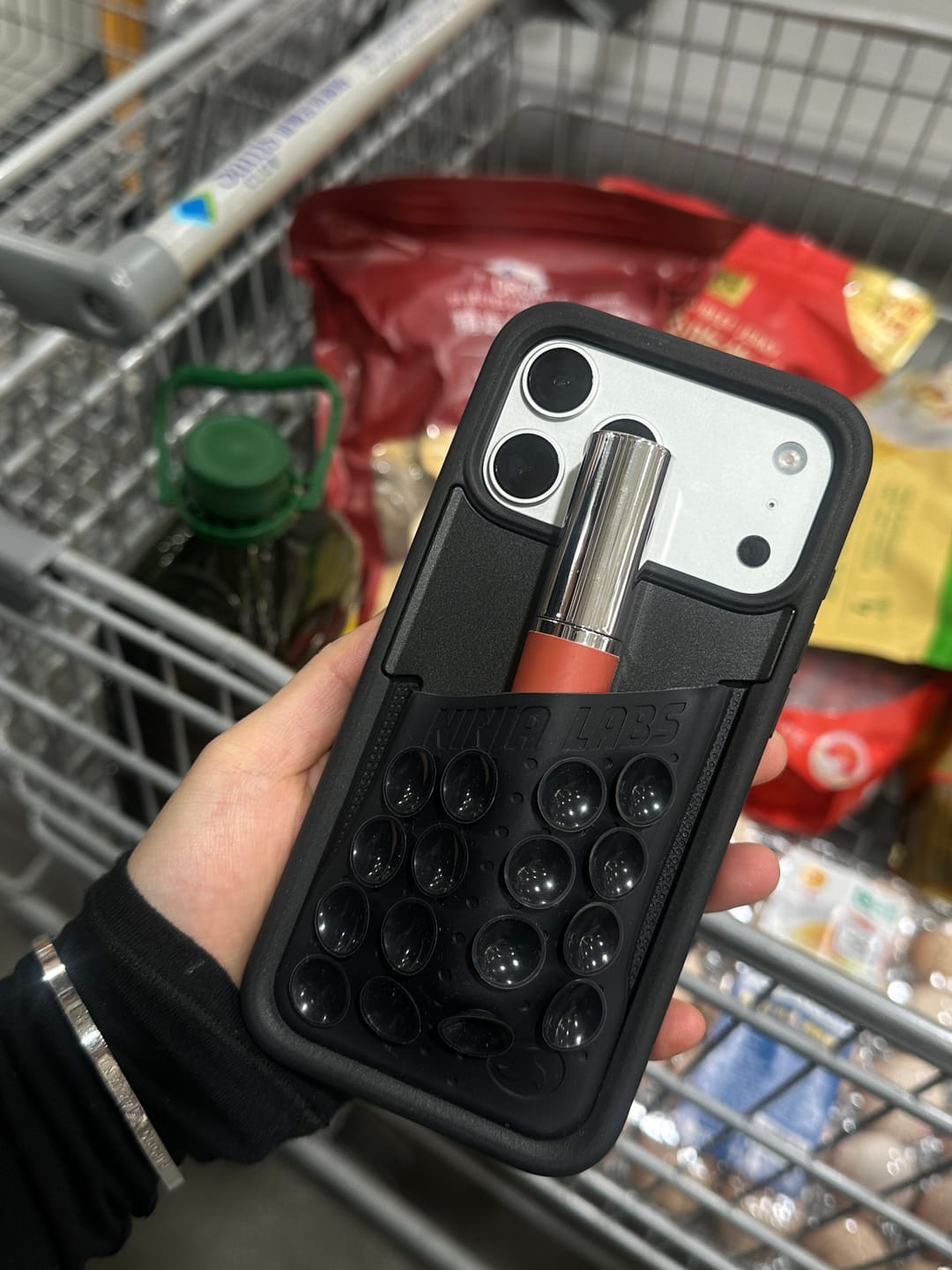 Customer photo review of Octo Pouch - iPhone 17