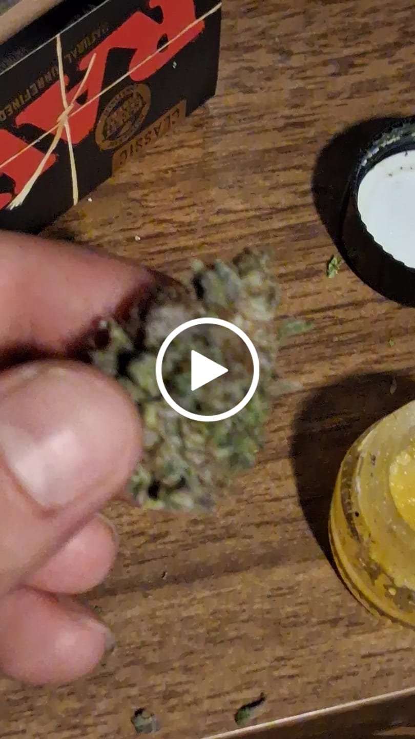 Customer video review of Pina Coooolada Honey Crystal 7G(Buy 1 Get 1)