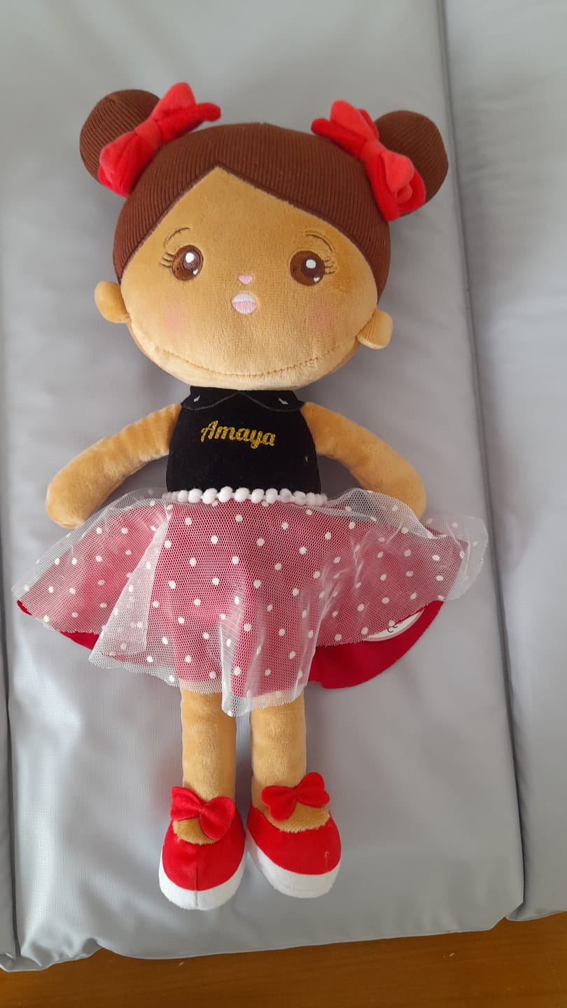 Customer photo review of Personnalisée Poupée en Peluche avec Yeux Ouverts dans Teint Brun