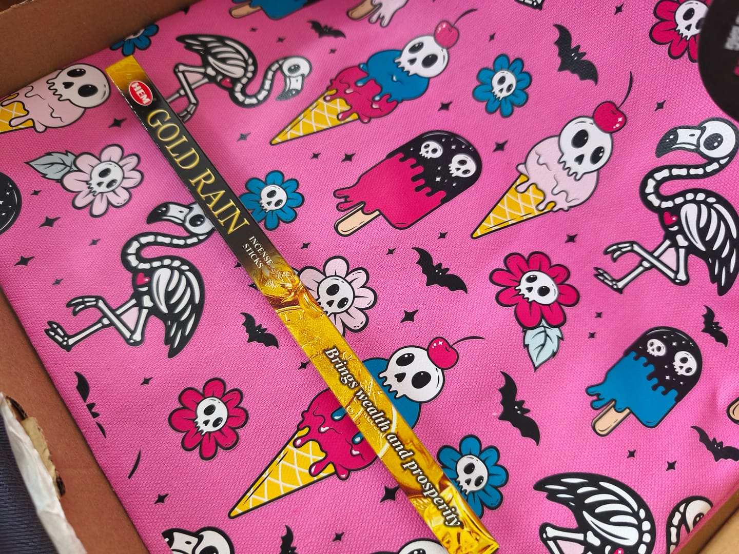 Customer photo review of HEM Räucherstäbchen „Schutz & Magie“ – mystische Stäbchen