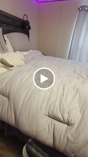 Customer video review of MarshMellow Comforter