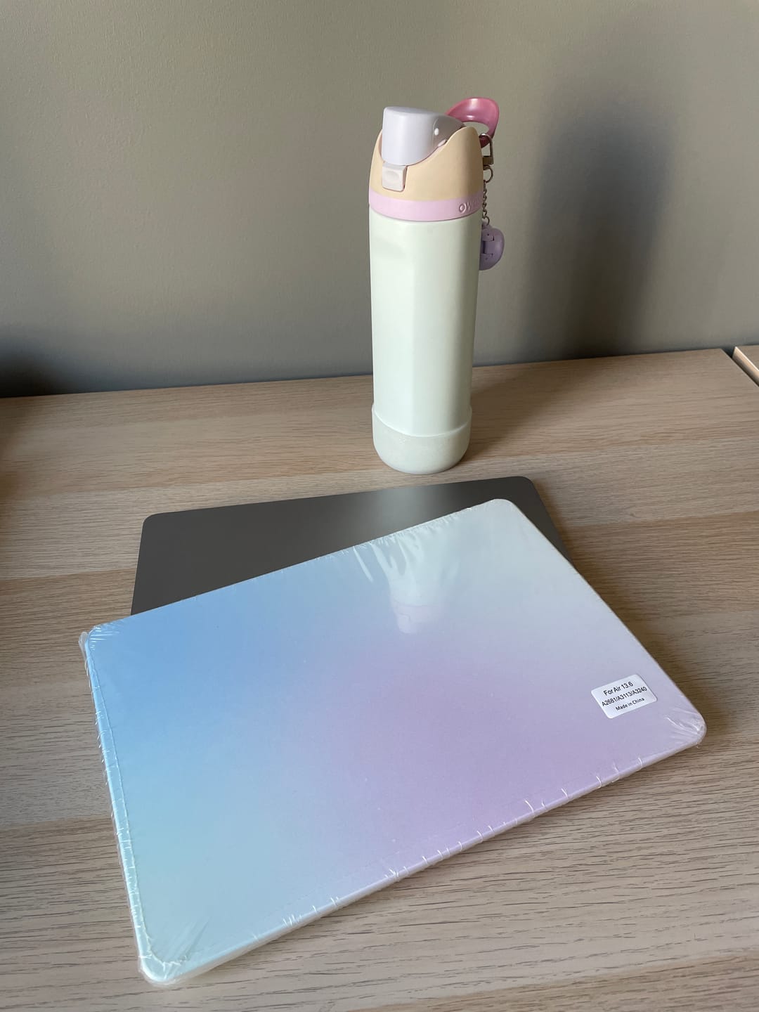 Customer photo review of Dusk Gradient Protective Case for Macbook Air & Pro 13/14/15/16 inch