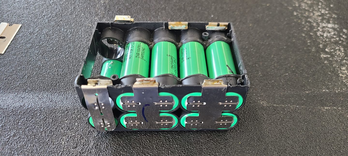 Customer photo review of Samsung 25R 18650 2500mAh 20A Battery