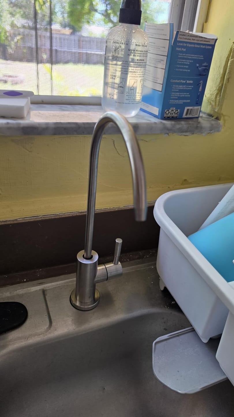 Customer photo review of Frizzlife SW10F Direct Connect Under Sink Water Filter System, Reduces 99.99% Lead, Chlorine, Bad Taste & Odor