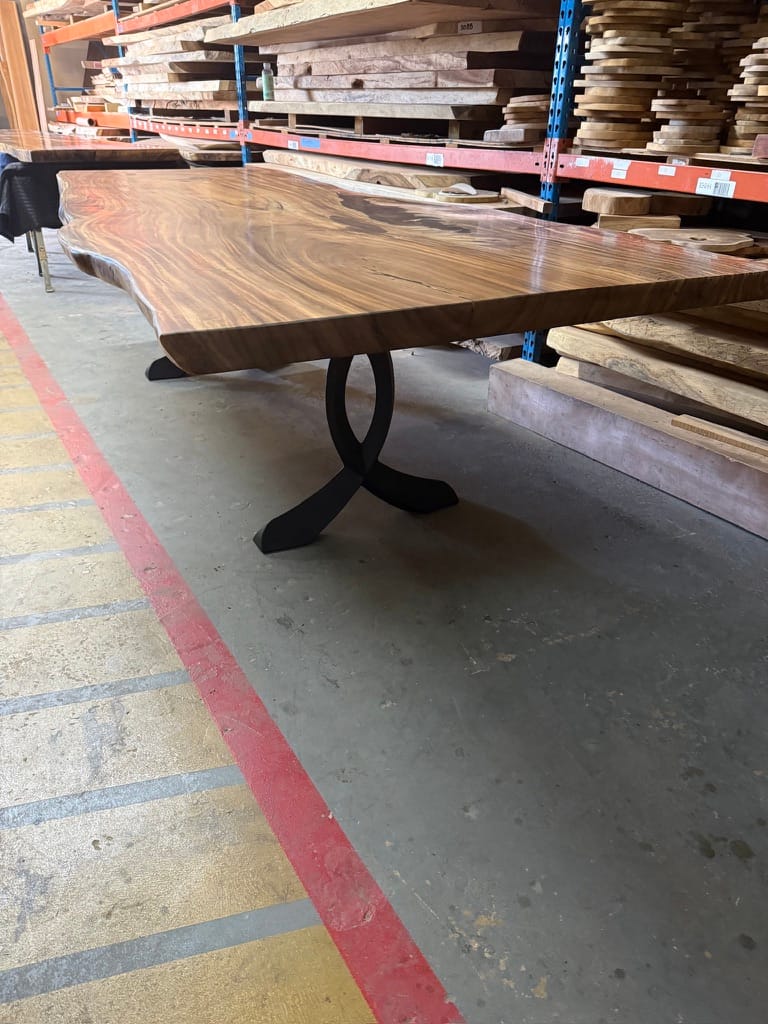 Customer photo review of 418 Curva 28" H Dining Table Curved Legs for Live Edge Wooden Slap