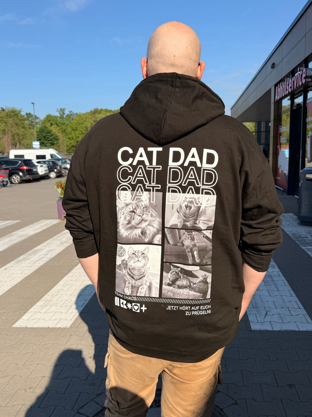 Customer photo review of Personalisierter Hoodie - Cat Dad