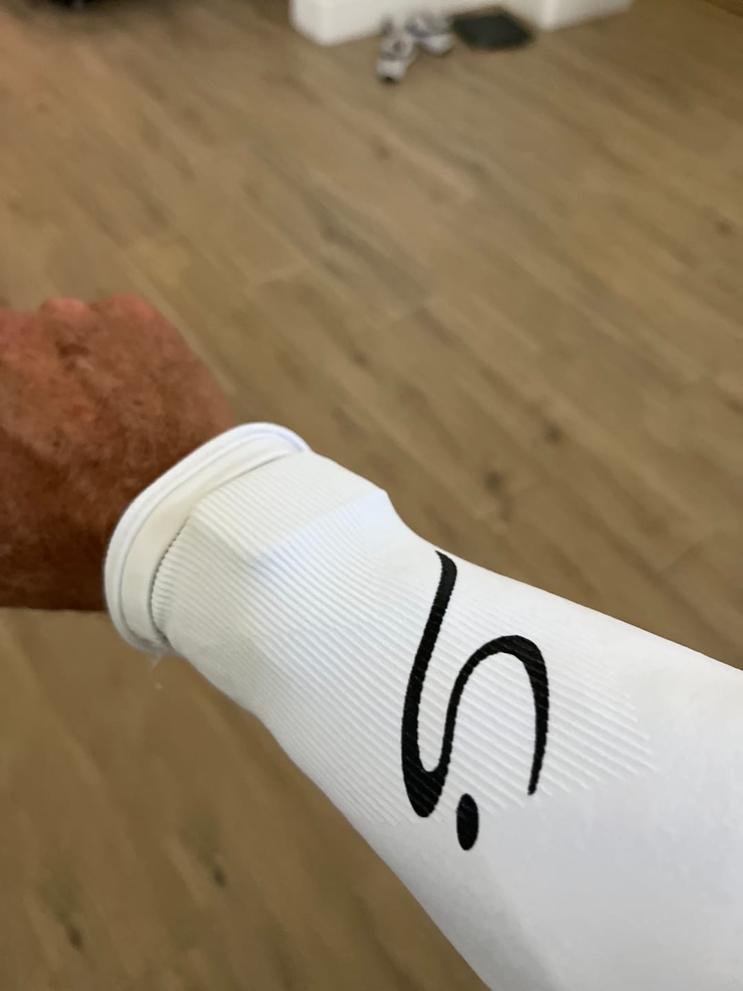 Customer photo review of STORYi Sun Sleeves – White/Black