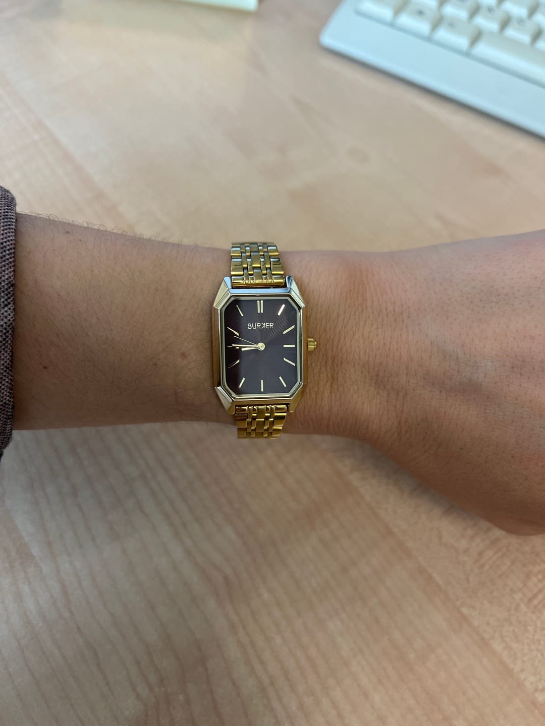 Customer photo review of Isabell Gold Burgundy