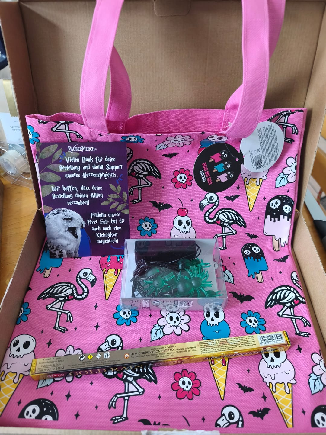 Customer photo review of Packaging