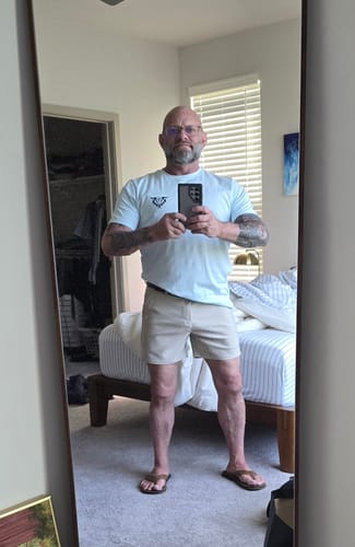 Customer photo review of Ultra-Stretch 5" Chino Shorts - Cream
