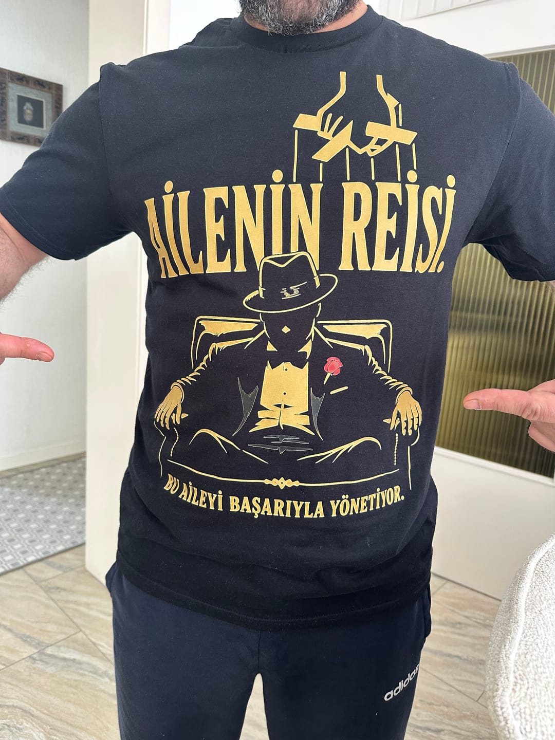 Customer photo review of AİLENİN REİSİ - Premium Shirt