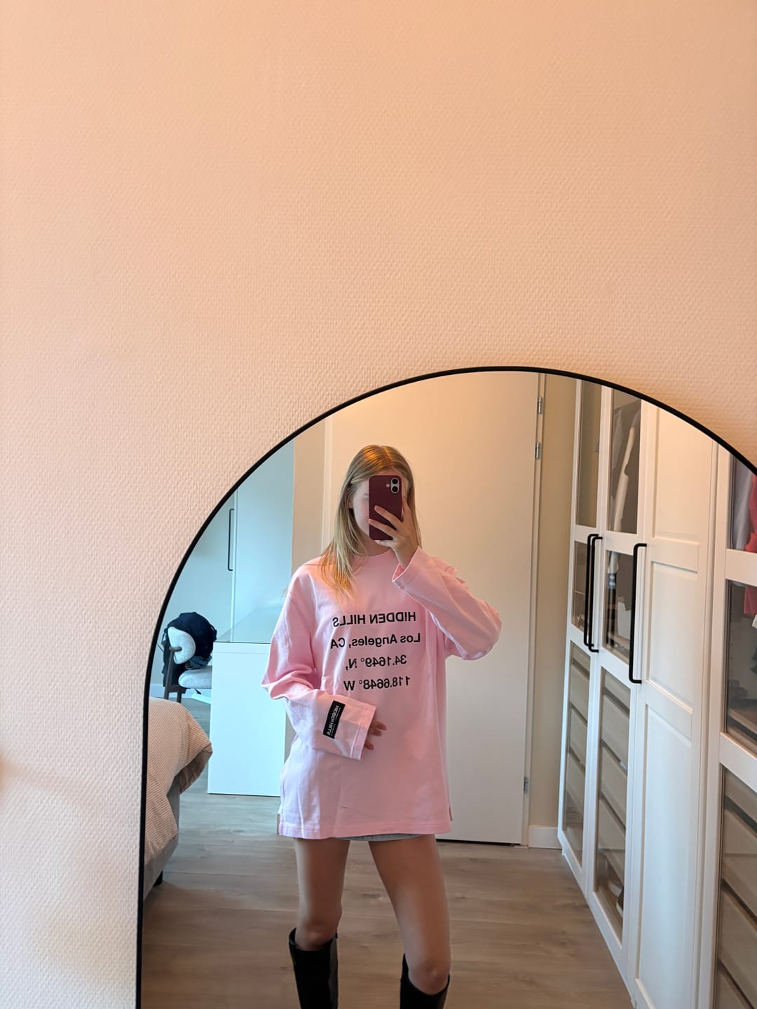 Customer photo review of VINTAGE LOGO LONGSLEEVE T-SHIRT LIGHT PINK