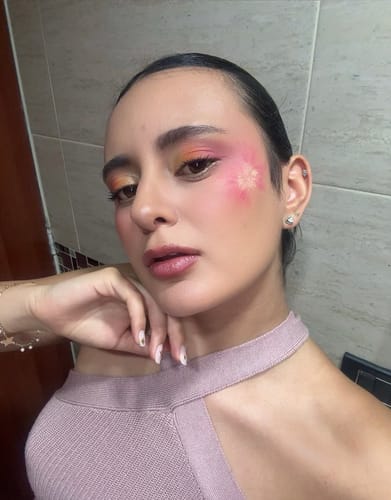 Customer photo review of PALETA DE SOMBRAS HAWAII | MAKEUP EXPERT