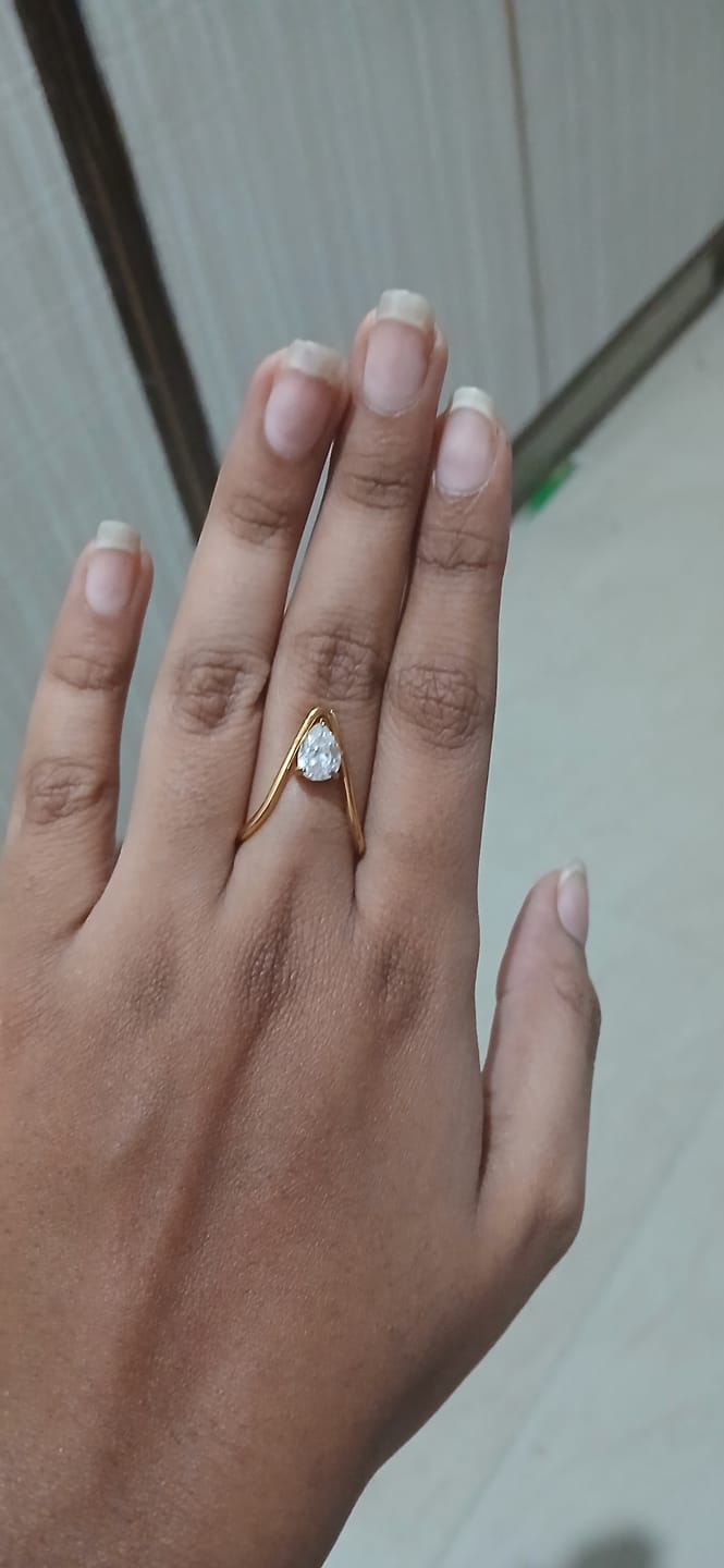 Customer photo review of Trendy Vee Diamond Ring