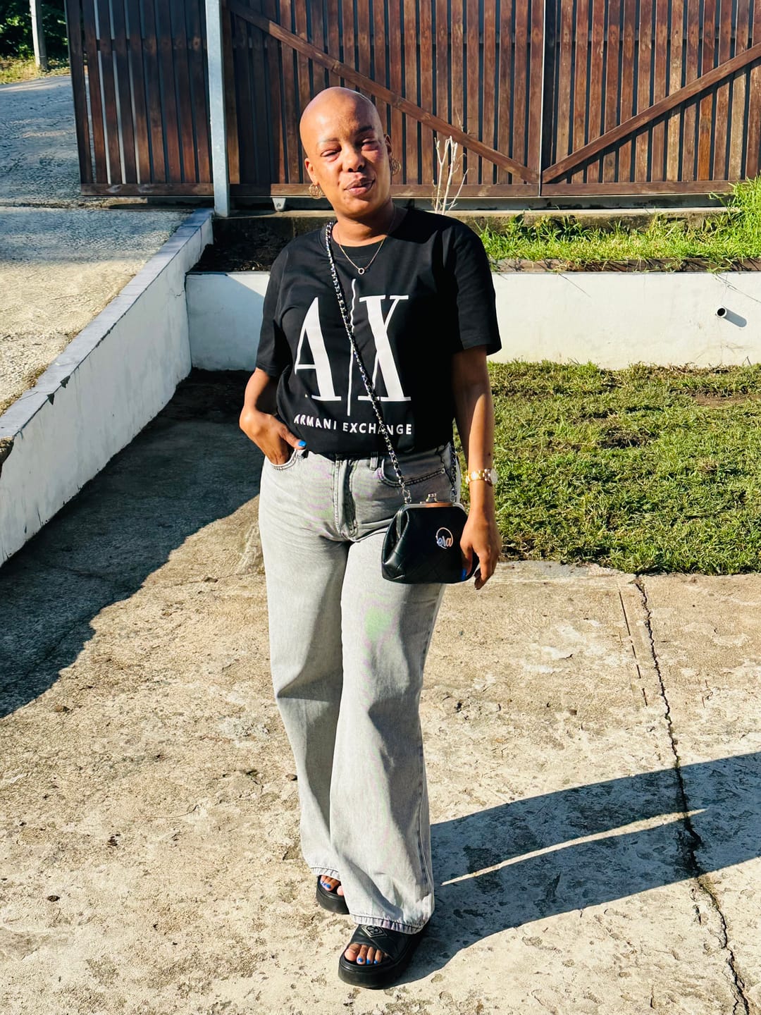 Customer photo review of ERA Mini Kisslock Chain Bag – Black