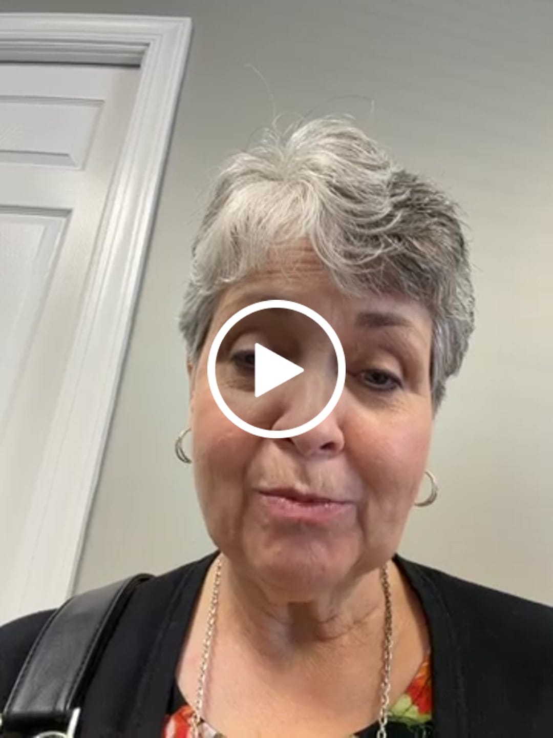 Customer video review of Ethereal Frost Stretch Apple Watch Strap