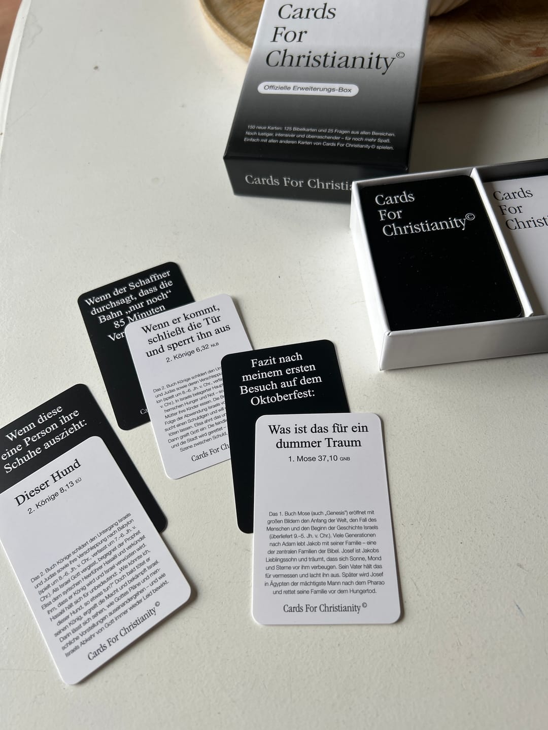 Customer photo review of Cards For Christianity große Erweiterungs-Box mit 150 neuen Karten