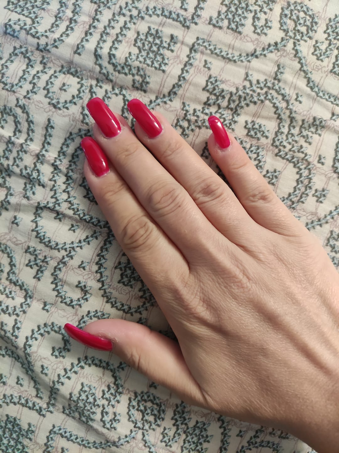 Customer photo review of Smalto Semipermanente LCI -  Rosso Chanel