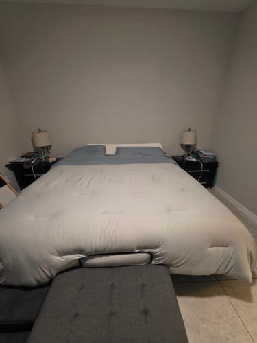 Customer photo review of MarshMellow Comforter