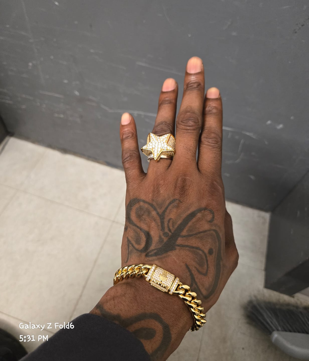Customer photo review of Moissanite Star Ring - 18k Gold - D Colour - VVS1
