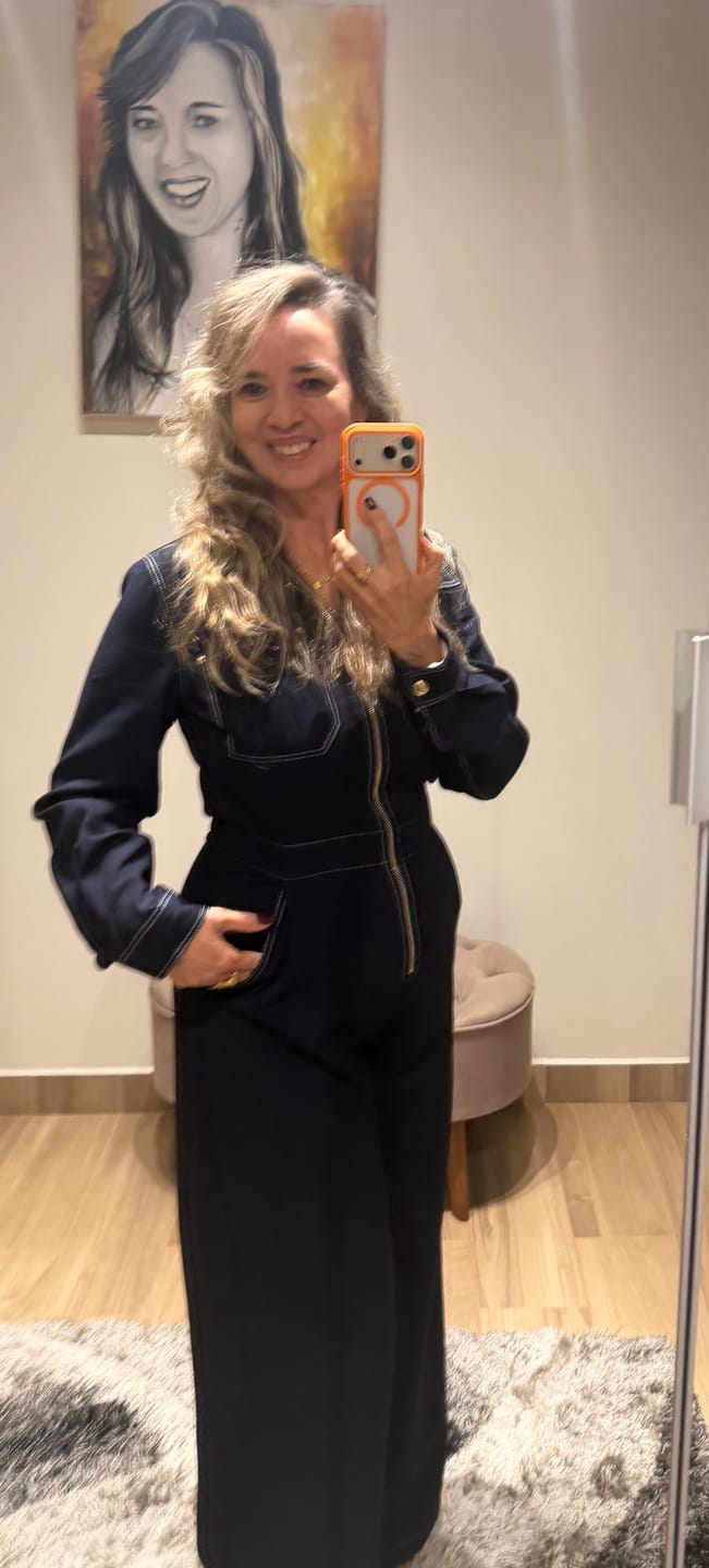 Customer photo review of Macacão Pespontado com Ziper, Azul Marinho