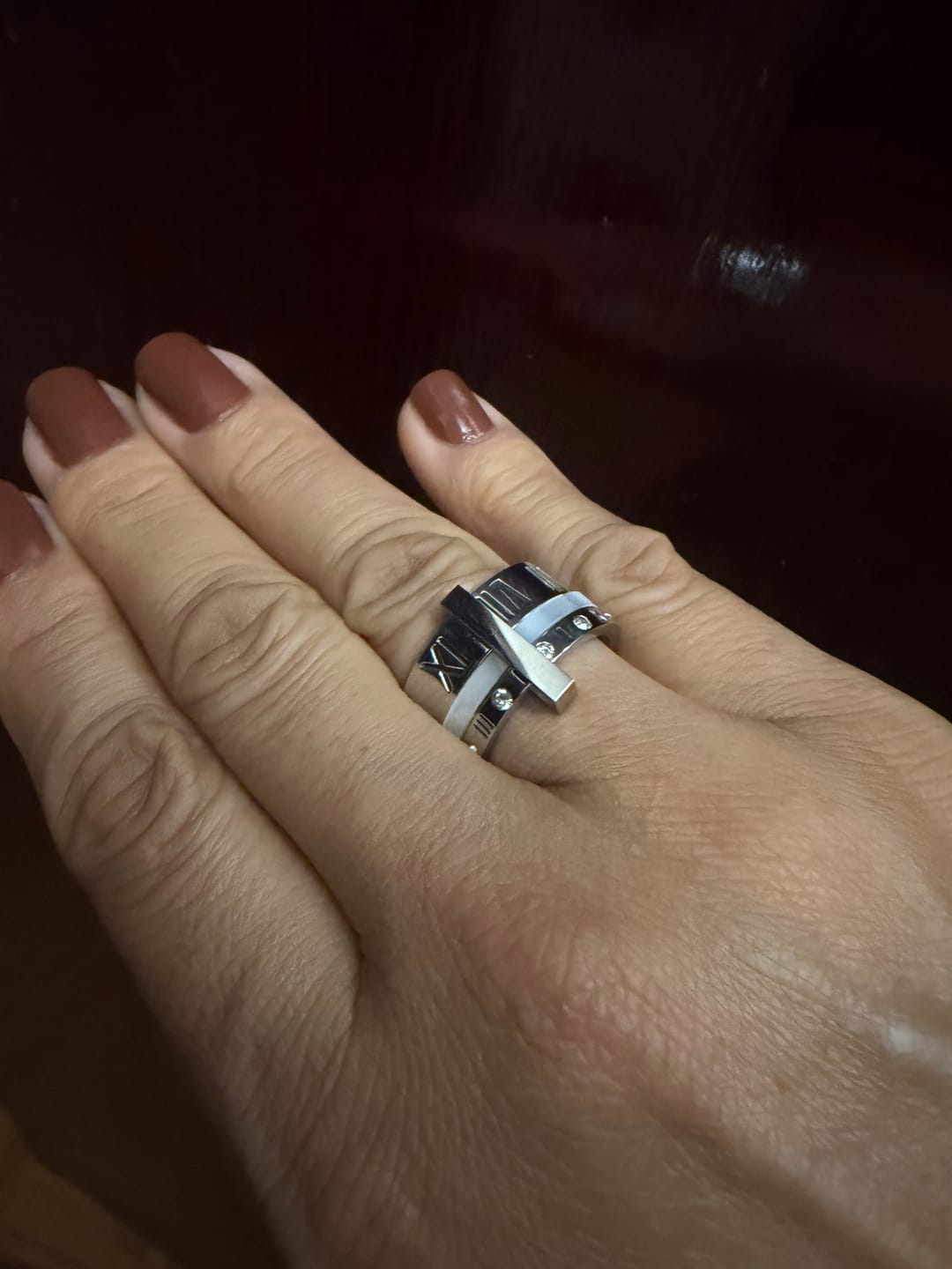 Customer photo review of Anel Aro Triplo Algarismo Romano Banhado em Ouro 18K