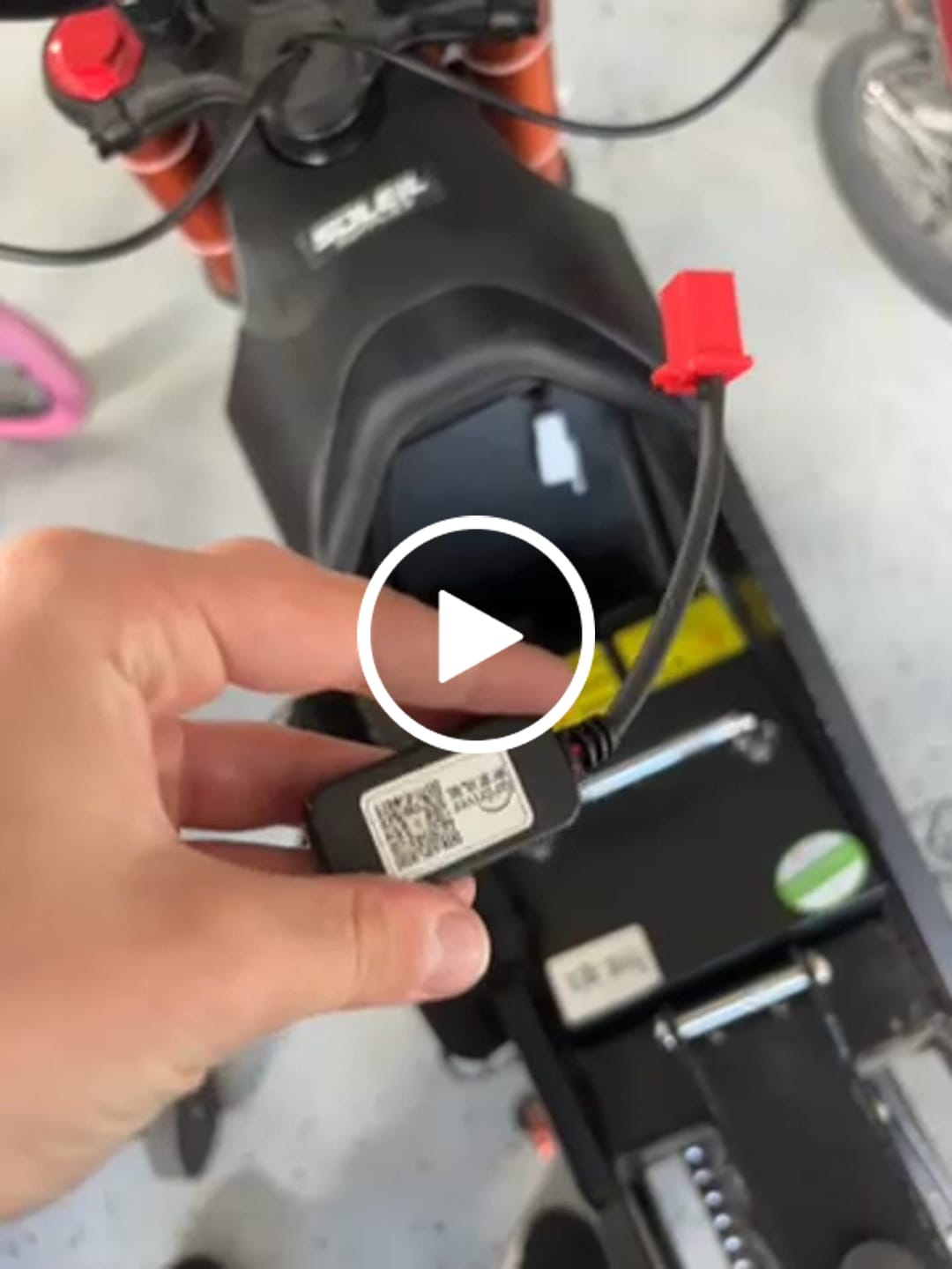 Customer video review of Fardriver Bluetooth Dongle