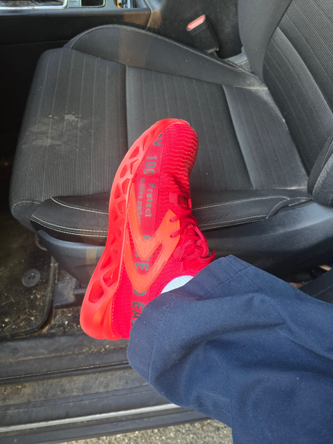 Customer photo review of Maven 6" Lightweight Steel Toe Safety Boots