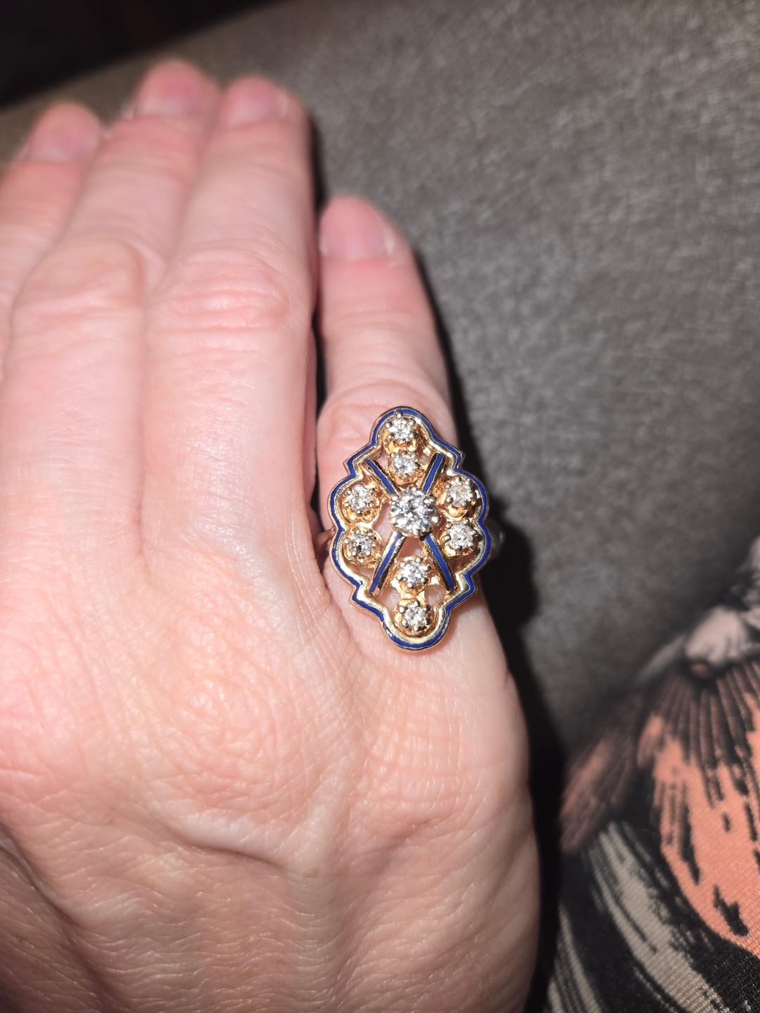 Customer photo review of Vintage 14k Yellow Gold .6cttw Diamond Lovely Open Ornate Enamel Ring 5.00