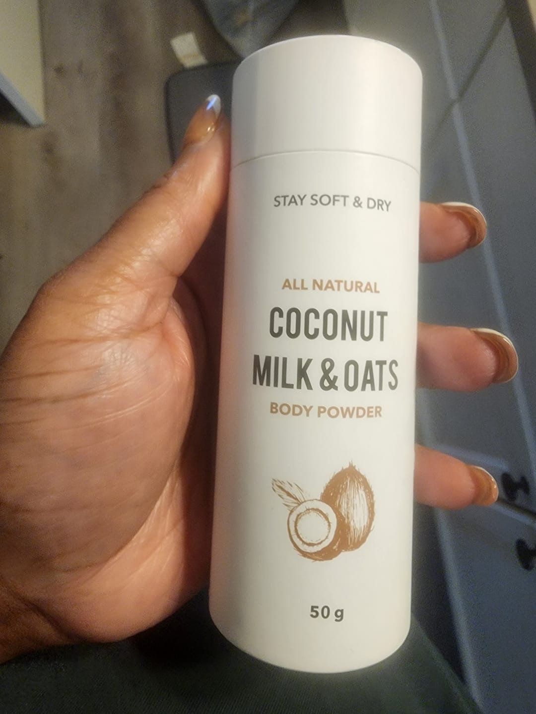 Customer photo review of Talc-Free Coconut Milk & Oats Body Powder