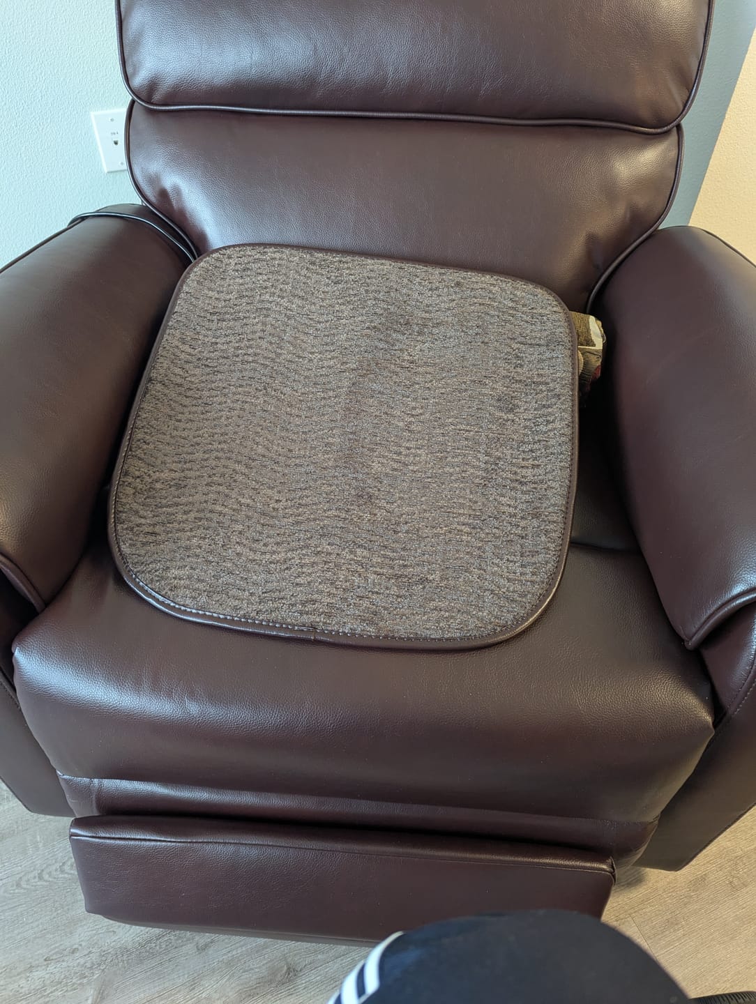 Customer photo review of 9188T Tall Power Lift Recliner – Dual Motor, Lay Flat, Heat & Massage