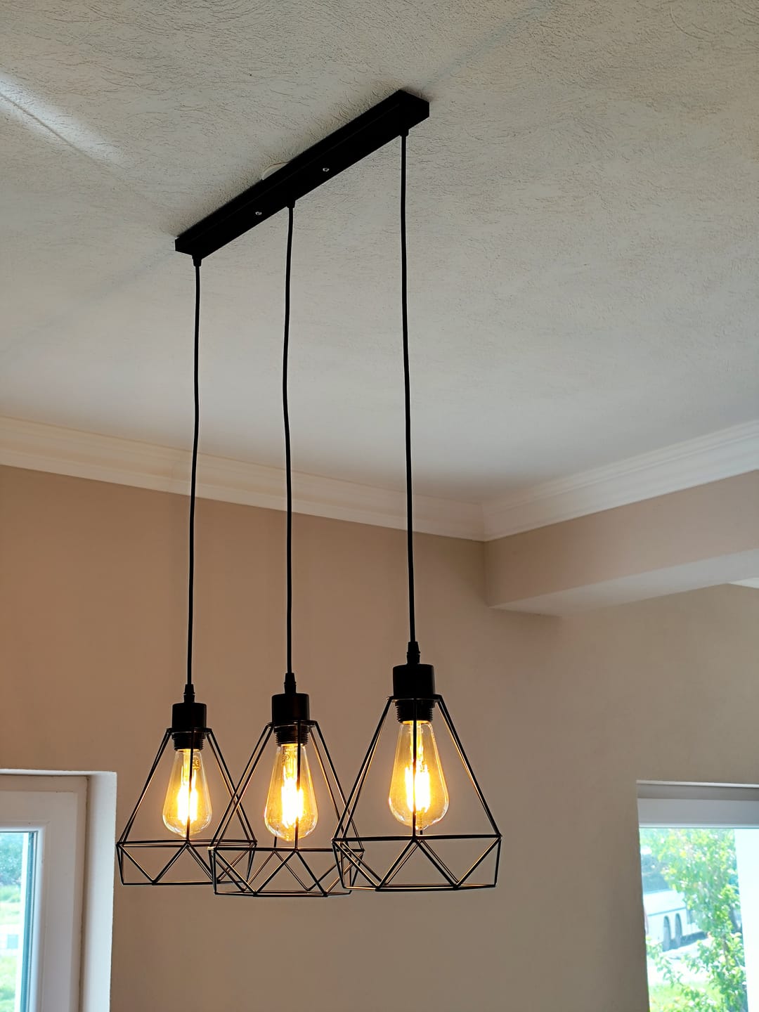 Customer photo review of Bec LED E27 Vintage ST64 6W