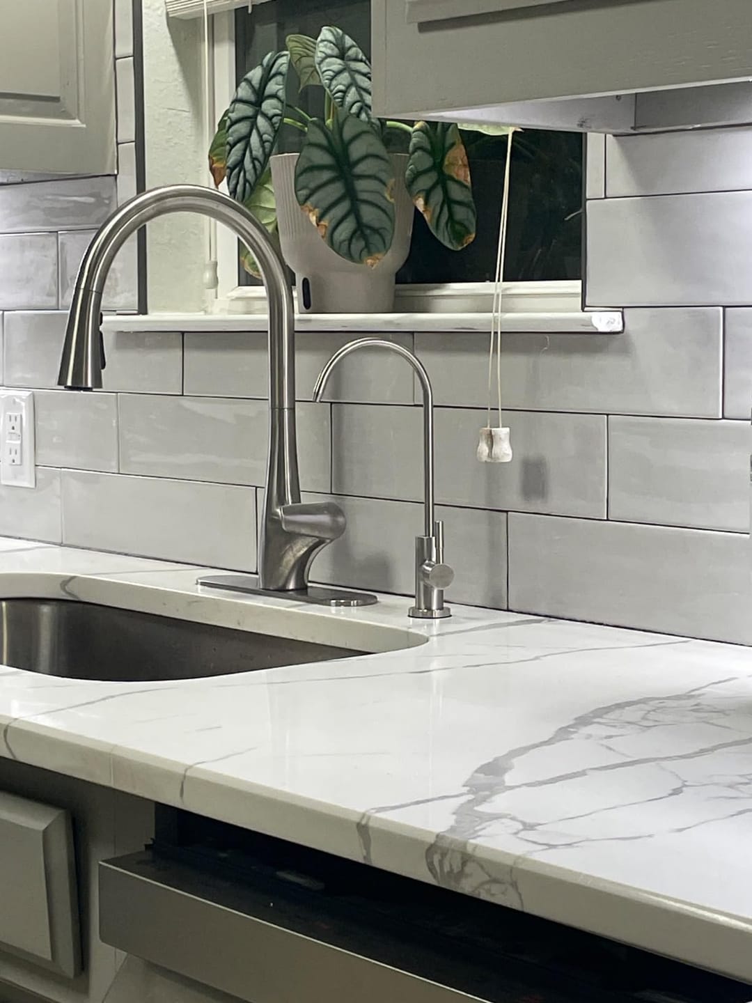 Customer photo review of Frizzlife SW10F Direct Connect Under Sink Water Filter System, Reduces 99.99% Lead, Chlorine, Bad Taste & Odor