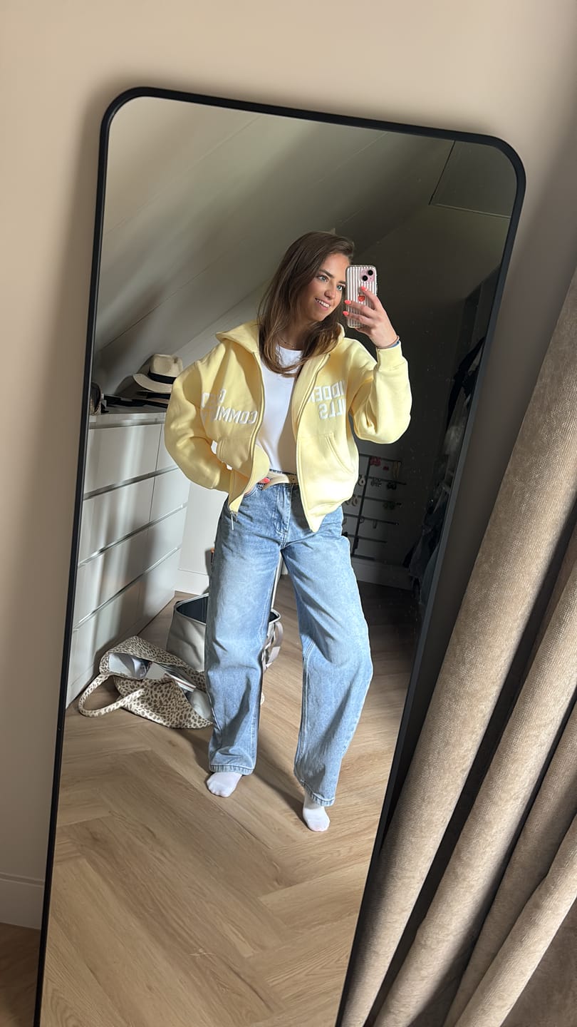 Customer photo review of GATED COMMUNITY ZIP HOODIE BUTTER YELLOW