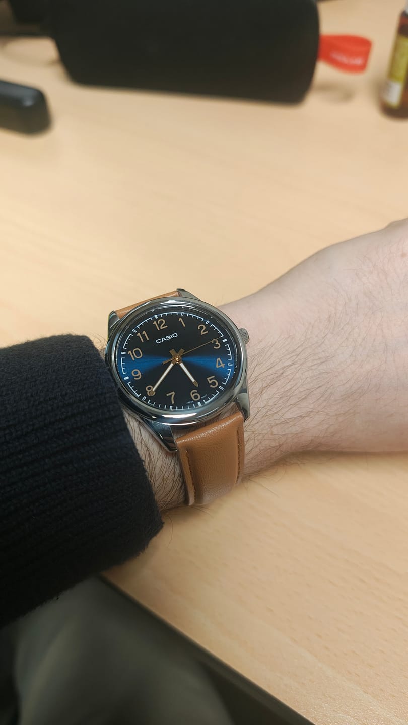 Customer photo review of Reloj Casio Análogo MTP-V005L-2B4UDF Correa de Cuero
