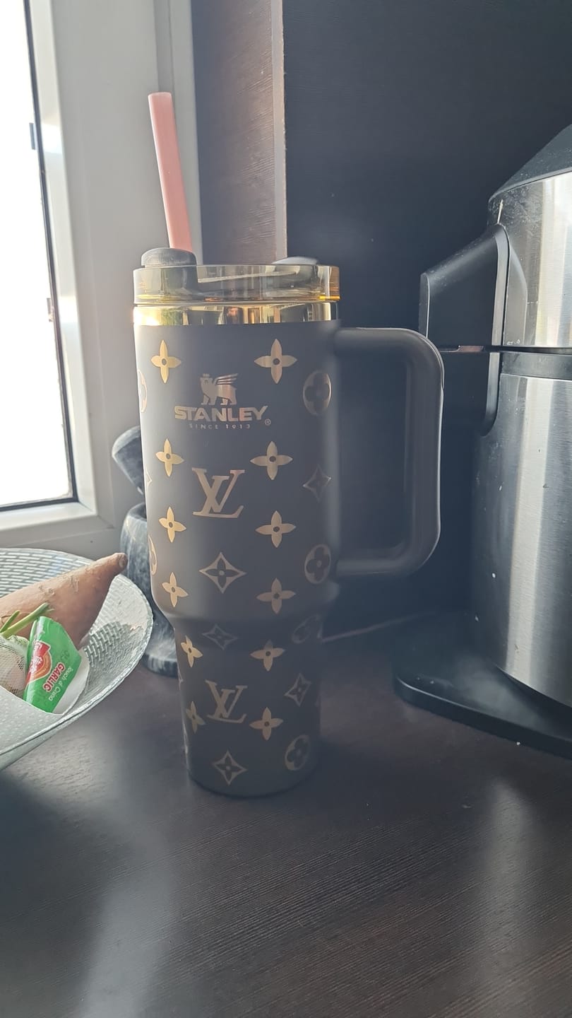 Customer photo review of Designer Holographic In-Car Insulated Cup 40 OZ