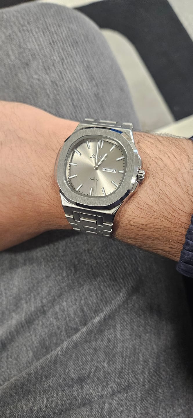 Customer photo review of Lucky Fours® Brone