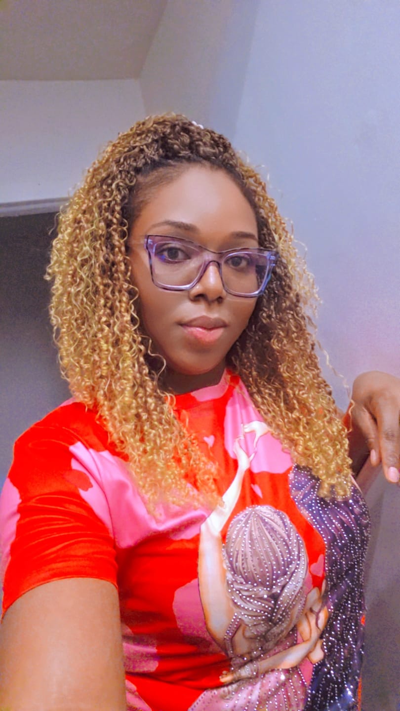 Customer photo review of Bobbi Boss Xtra Boho Pre-Looped Crochet Braids - BOHO FINE TWIST+WAVE 14/24 3X