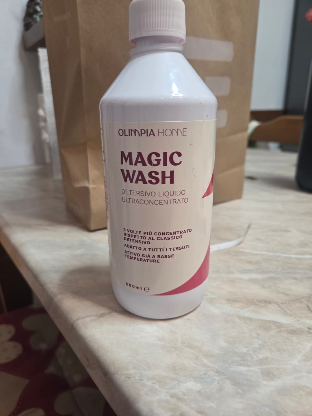 Customer photo review of Magic Wash Liquido - Il Detersivo Professionale per un Bucato Perfetto