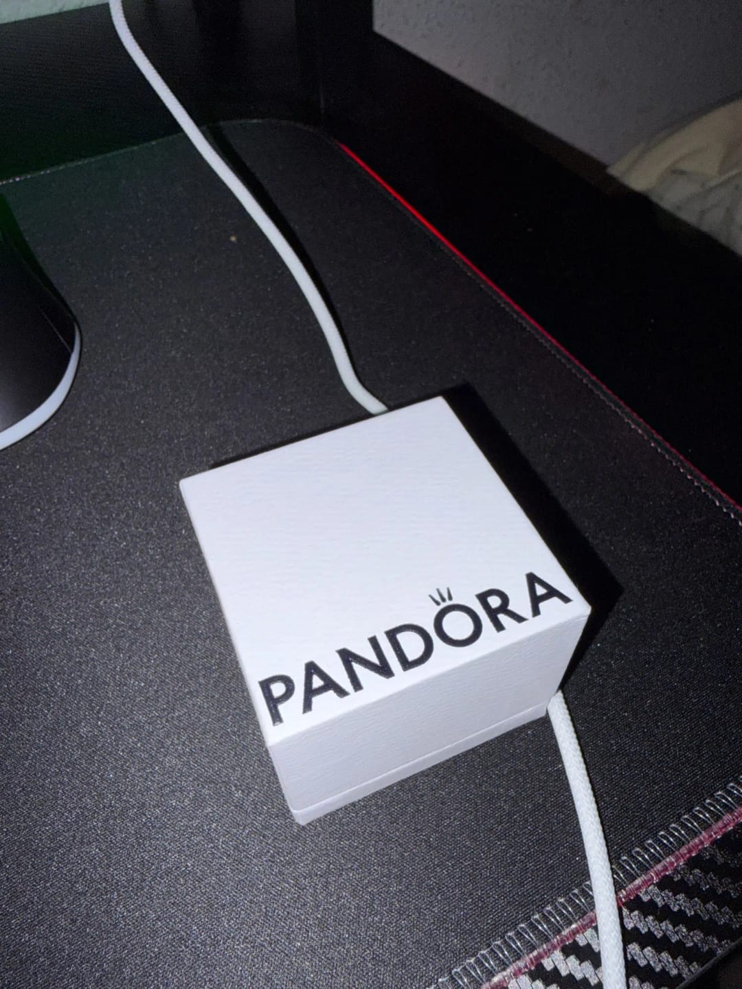 Customer photo review of Caja Pandora