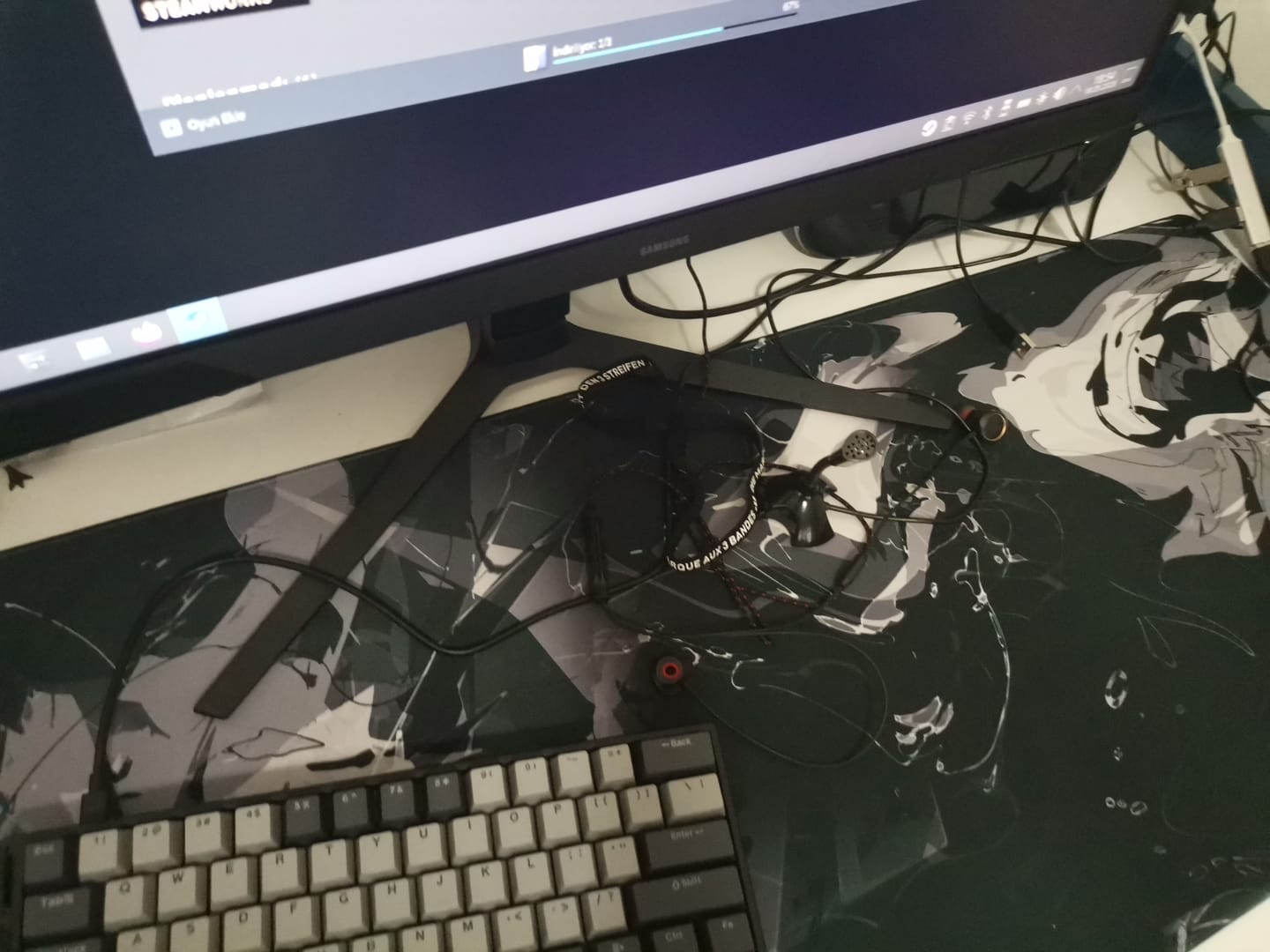 Customer photo review of Wraith Studio Daydream Deskmat