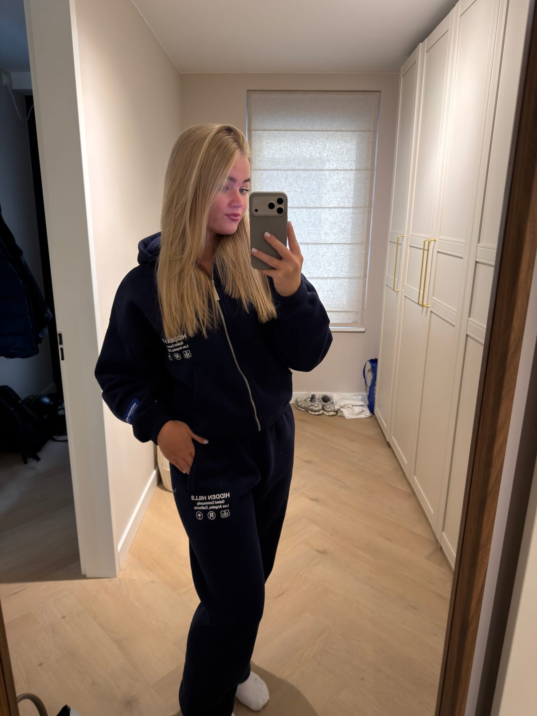 Customer photo review of LABEL STRAIGHT LEG SWEATPANTS NAVY