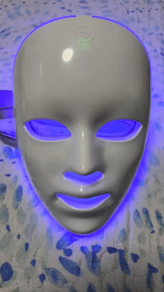 Customer photo review of 7 colors LED facial mask for At-Home Beauty Care