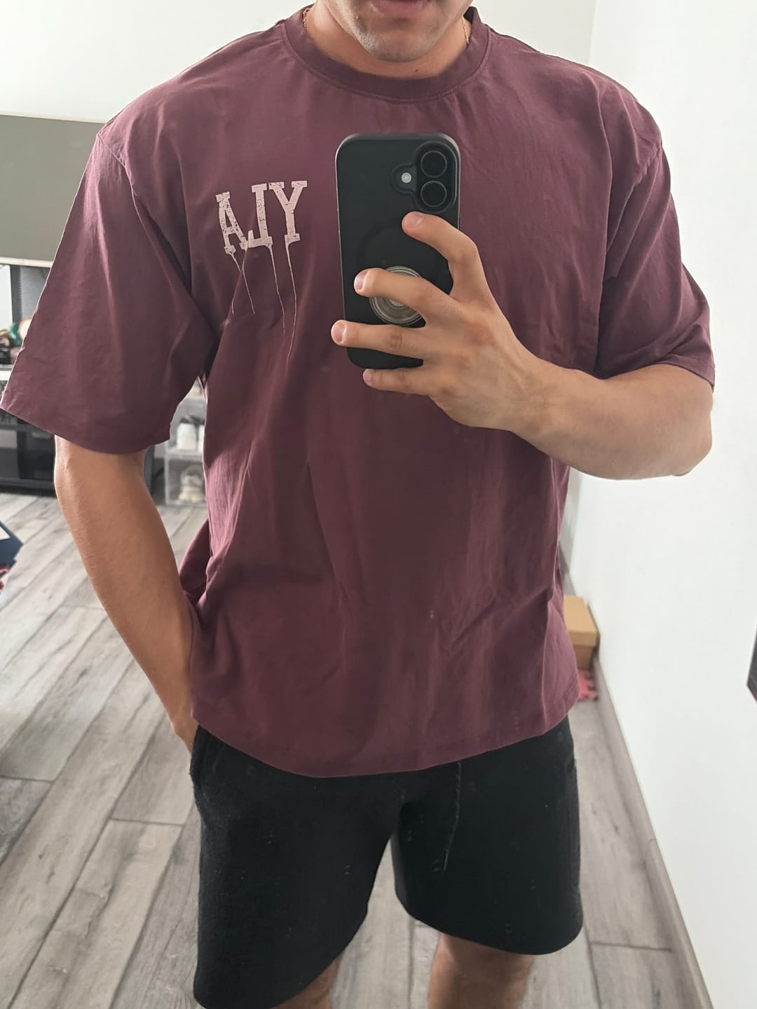 Customer photo review of W428 - Drip Oversized Tee