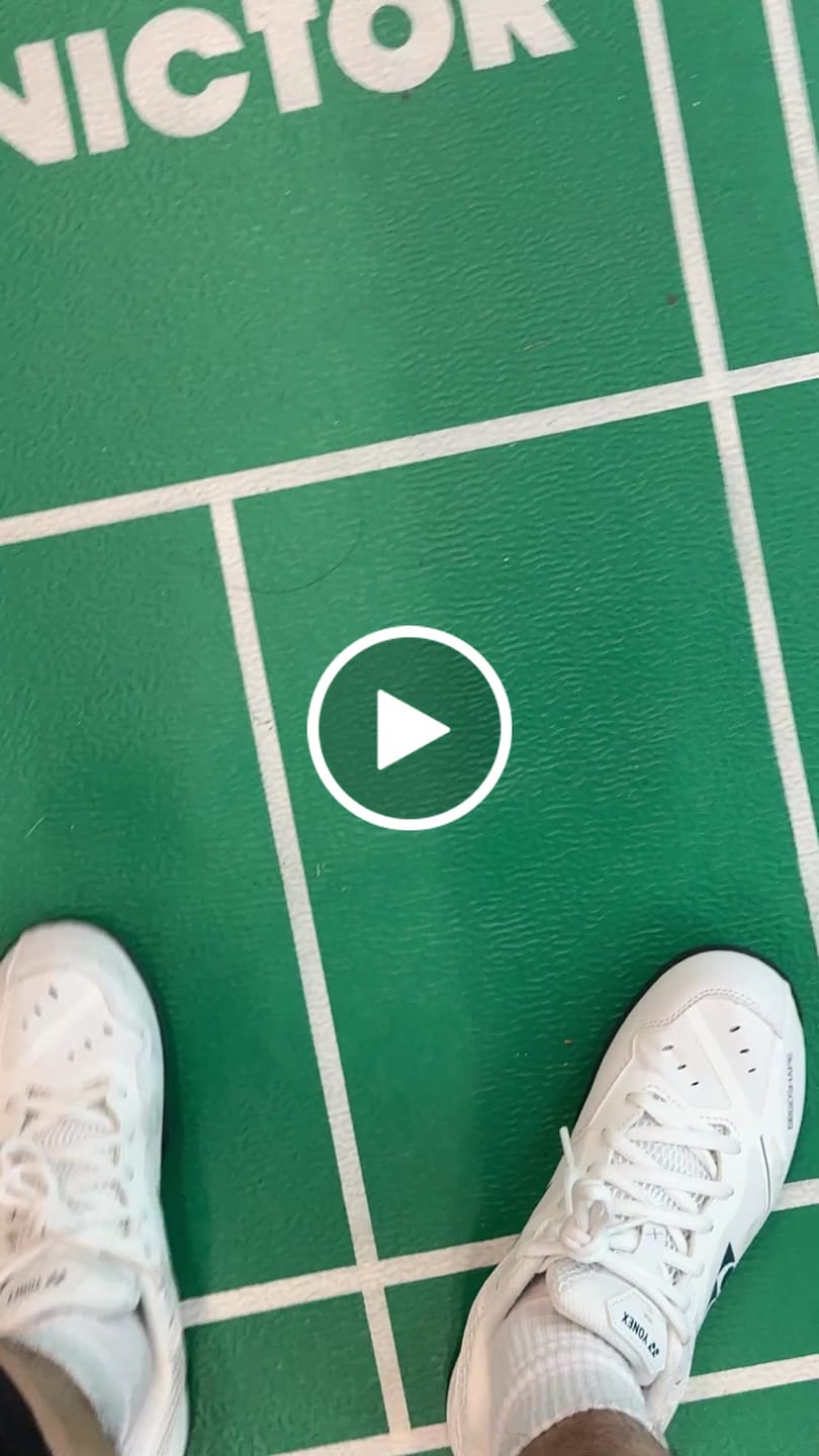 Customer video review of Yonex Power Cushion SHB65X4 Unisex Court Shoes [White]