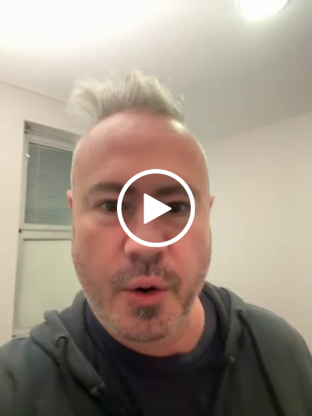 Customer video review of Matte Black Copper Water Bottle