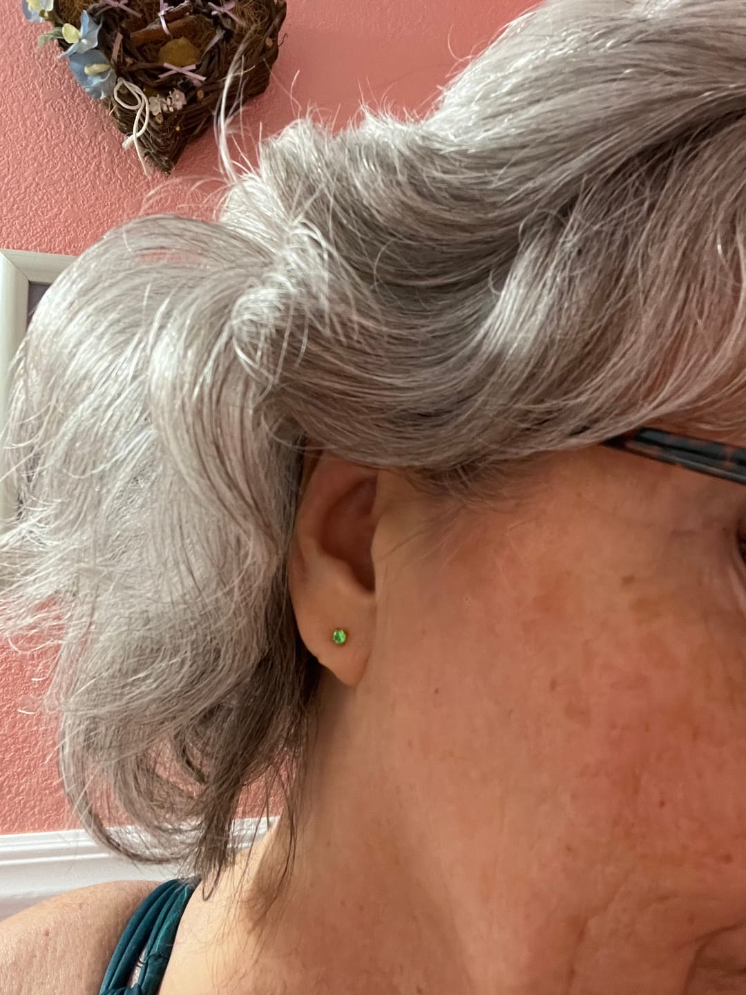 Customer photo review of Summer Star Comfort Earrings Emerald Earrings — Gold