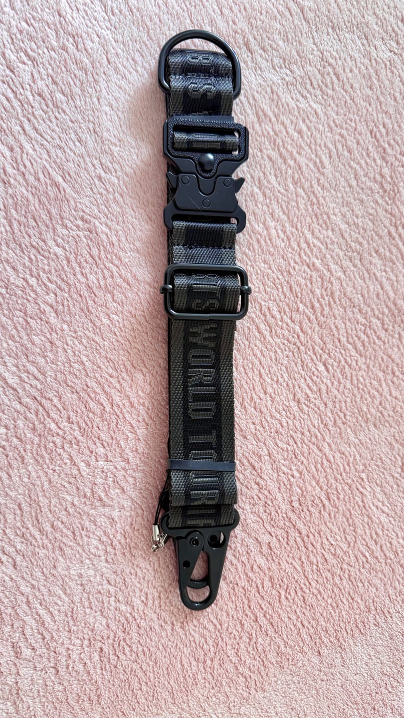 Customer photo review of BTS - ARIRANG WORLD TOUR OFFICIAL MD MULTI STRAP