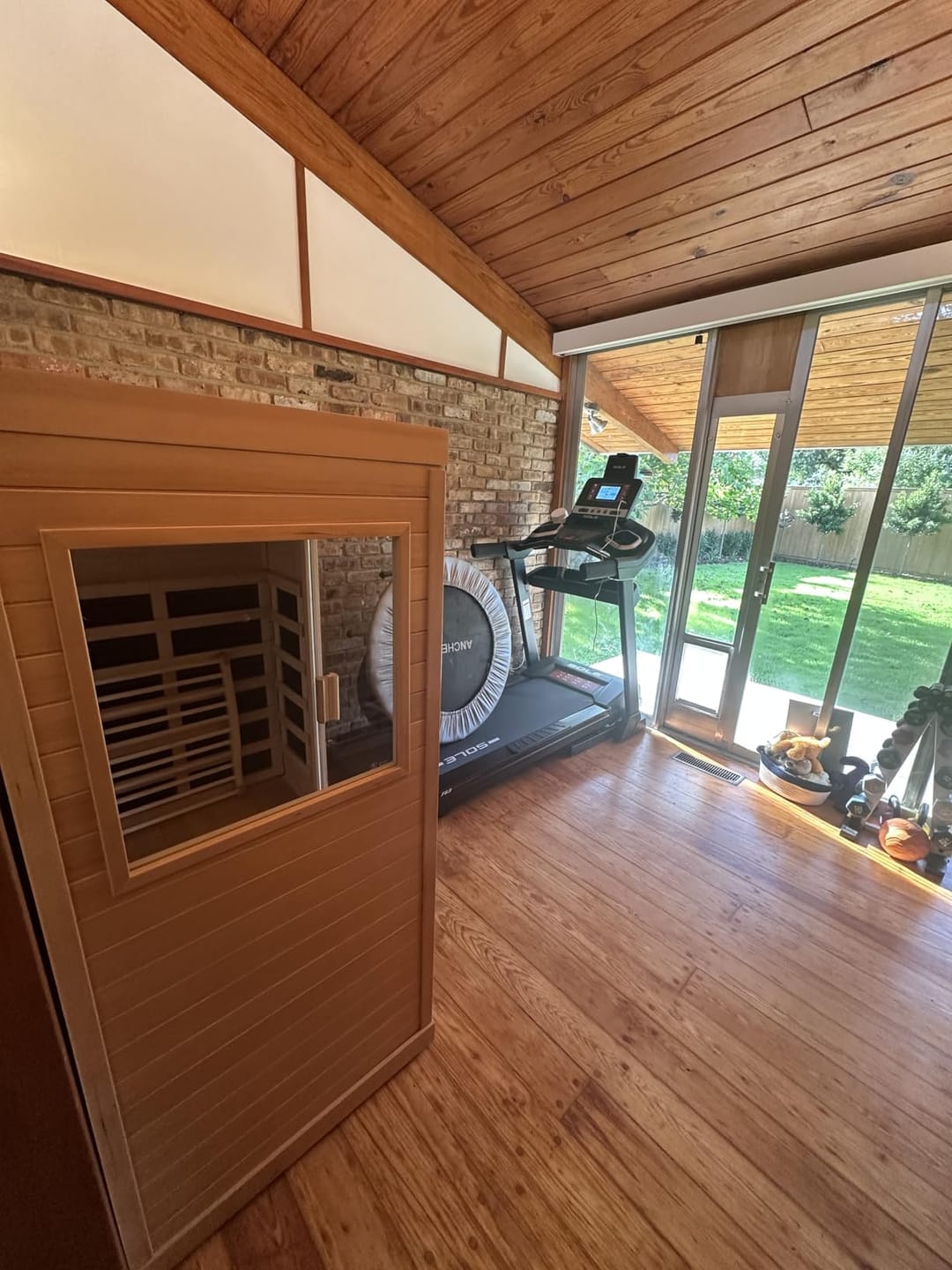 Customer photo review of Hosauna T-50C Indoor 1 Person Far Infrared Sauna