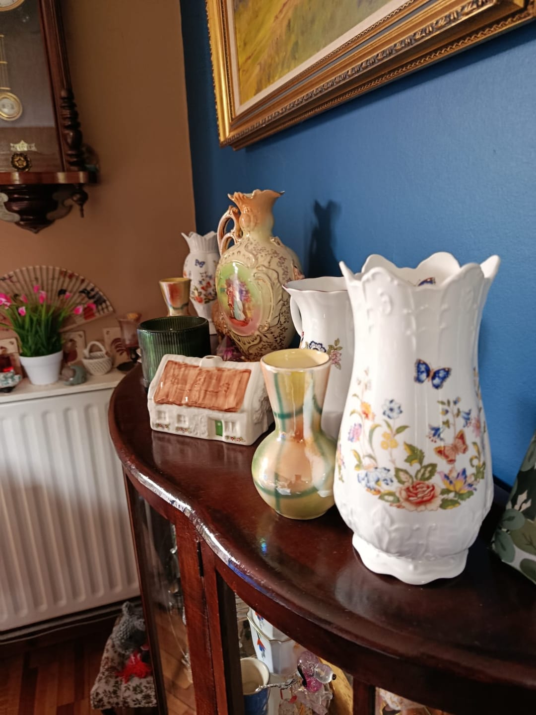 Customer photo review of Belleek Classic Quiet Man Cottage